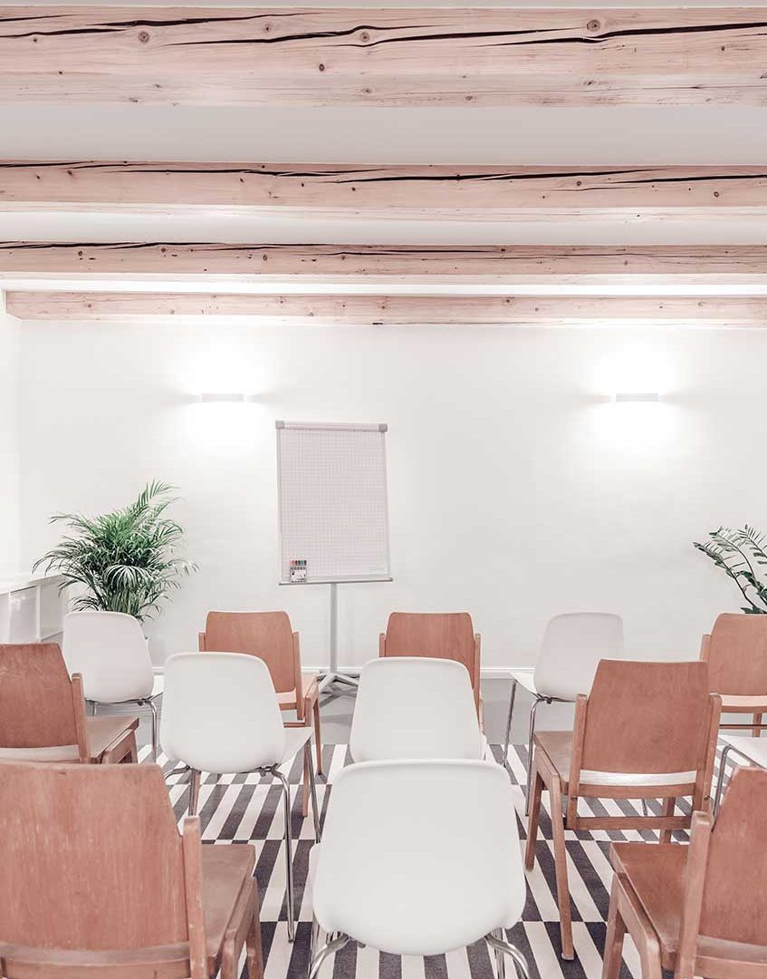 Mitte Mensch - Zentrum für Systemische Therapie - Psychotherapie 1020 Wien - Seminar -Vorträge - Präsentationen - Seminarraum